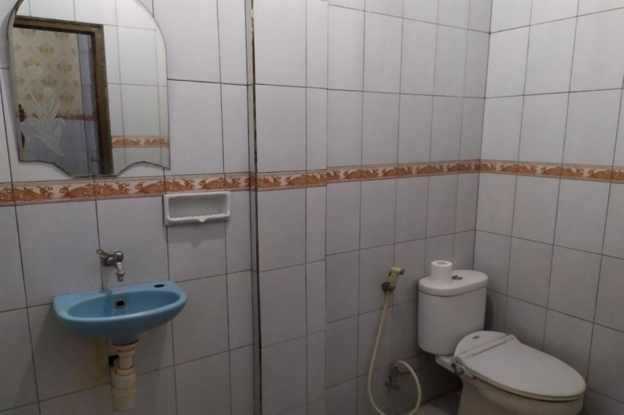 Hotel Vaccinated Staff - Oyo 3523 Gong Corner